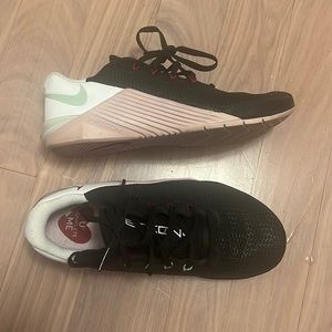 NIKE METCON 5 size 7
